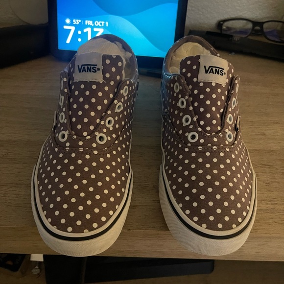 Vans - Picture 2 of 2